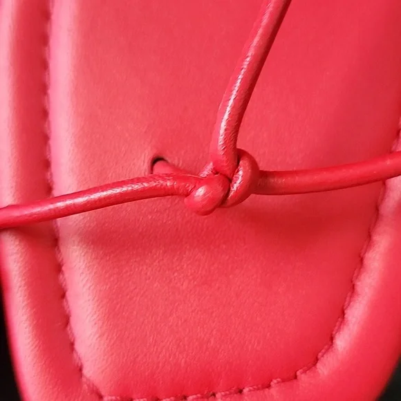 NEW Loeffler Randall Bright Red Knot-Strap Flat Sandals Size 9.5 - Picture 3 of 8